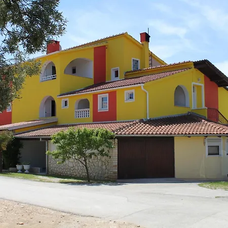 Double 2235h Gostinjska kuća 3*